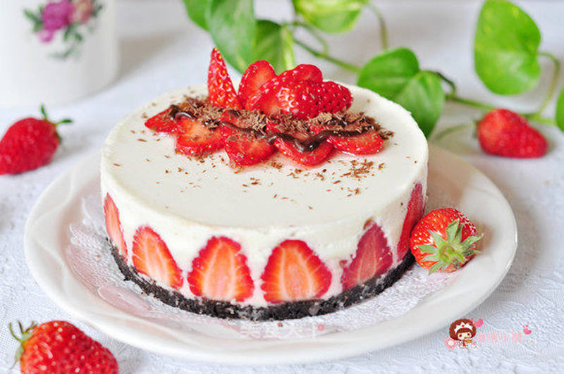 Oreo Cake Recipe with Strawberry and Cream